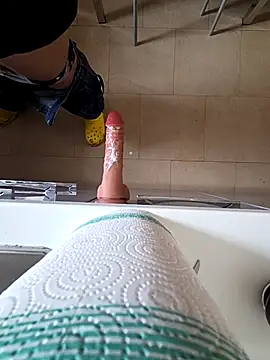 IoAndrea online show from March 6, 2026, 2:12 pm