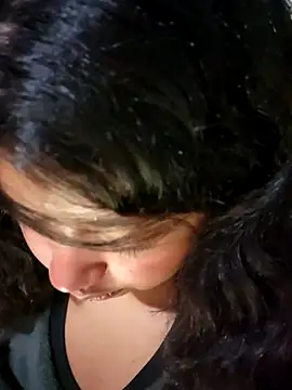 Peach Girll online show from October 28, 2025, 10:47 am