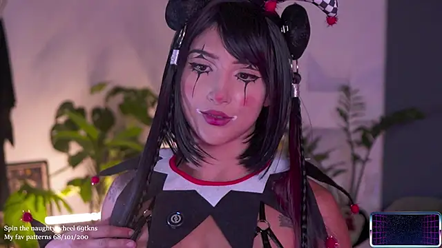 Snapshot of LucyAllenX chatting on October 27, 2025, 10:11 pm LucyAllenX online show from October 27, 2025, 10:11 pm