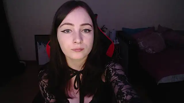 Snapshot of Laralianna chatting on January 6, 2026, 3:54 am Laralianna online show from January 6, 2026, 3:54 am