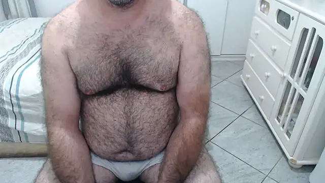 MysterBearMG online show from April 13, 2026, 2:04 am