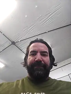 Snapshot of MysterBearMG chatting on October 28, 2025, 3:44 pm MysterBearMG online show from October 28, 2025, 3:44 pm