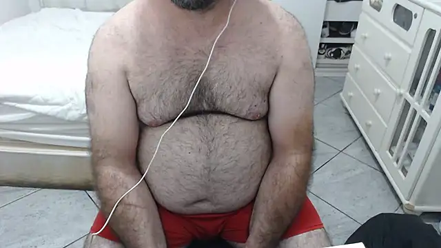 Snapshot of MysterBearMG chatting on November 16, 2025, 11:19 pm MysterBearMG online show from November 16, 2025, 11:19 pm