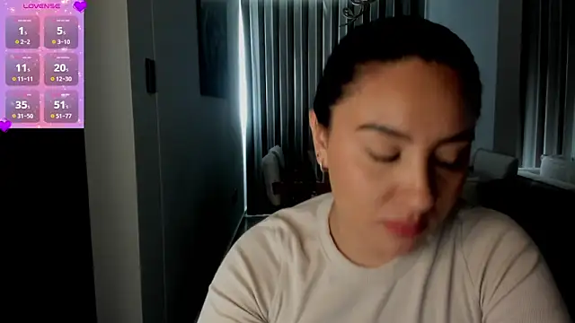 Snapshot of AnushaKumari chatting on November 29, 2025, 2:06 pm AnushaKumari online show from November 29, 2025, 2:06 pm