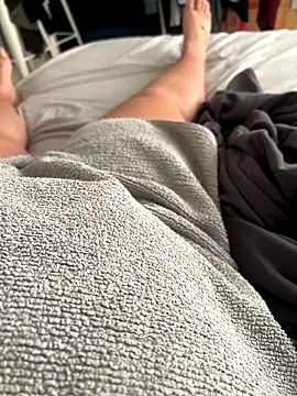 Snapshot of sweeti_Em chatting on November 29, 2025, 9:42 am sweeti Em online show from November 29, 2025, 9:42 am