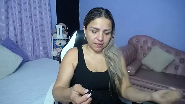 Snapshot of cum_bigass chatting on January 7, 2026, 12:21 pm cum bigass online show from January 7, 2026, 12:21 pm