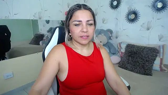 Snapshot of cum_bigass chatting on December 16, 2025, 12:20 pm cum bigass online show from December 16, 2025, 12:20 pm