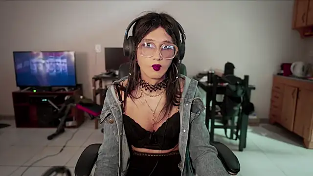 Snapshot of brenda_nataliaok chatting on January 29, 2025, 4:15 am brenda nataliaok online show from January 29, 2025, 4:15 am