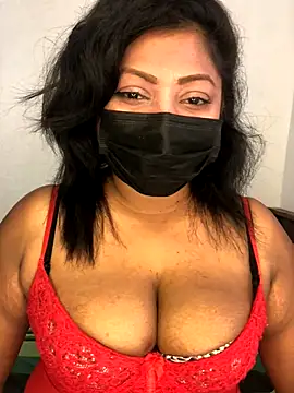 Snapshot of _Cute_ariana_ chatting on October 31, 2025, 6:10 am  Cute ariana  online show from October 31, 2025, 6:10 am