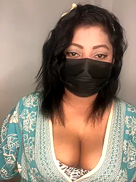 Snapshot of _Cute_ariana_ chatting on October 25, 2025, 6:19 pm  Cute ariana  online show from October 25, 2025, 6:19 pm