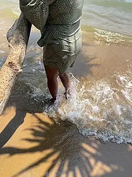  Cute ariana  online show from March 29, 2026, 7:10 am