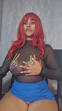 Snapshot of Valentinne_z chatting on October 31, 2025, 3:36 am Valentinne z online show from October 31, 2025, 3:36 am