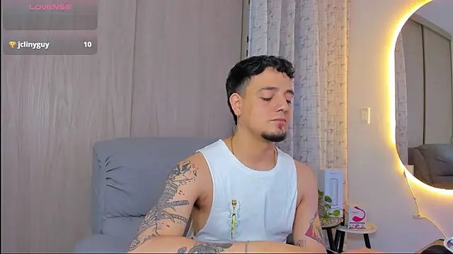 Snapshot of alejandro_calderon1 chatting on November 11, 2025, 6:19 am alejandro calderon1 online show from November 11, 2025, 6:19 am