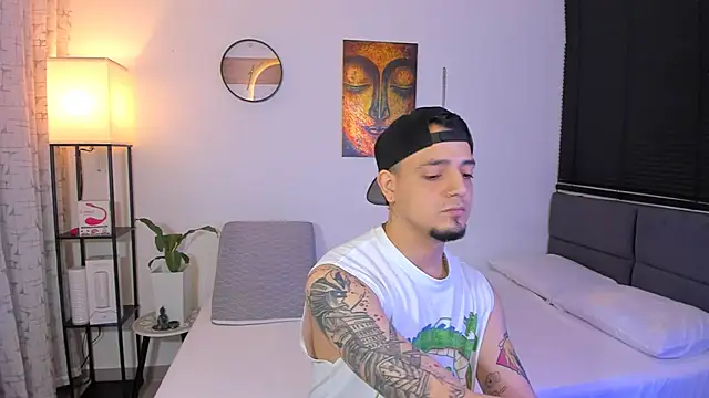 alejandro calderon1 online show from May 31, 2026, 4:29 am