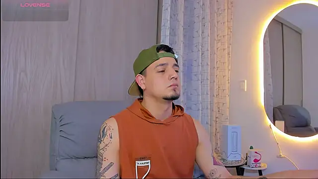 Snapshot of alejandro_calderon1 chatting on November 24, 2025, 1:49 am alejandro calderon1 online show from November 24, 2025, 1:49 am