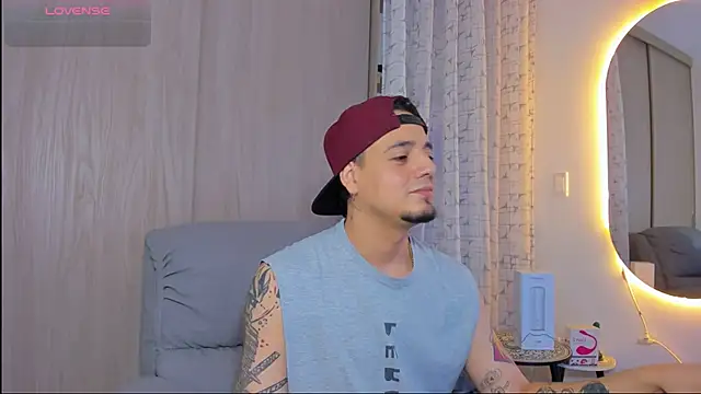 Snapshot of alejandro_calderon1 chatting on November 25, 2025, 4:24 am alejandro calderon1 online show from November 25, 2025, 4:24 am