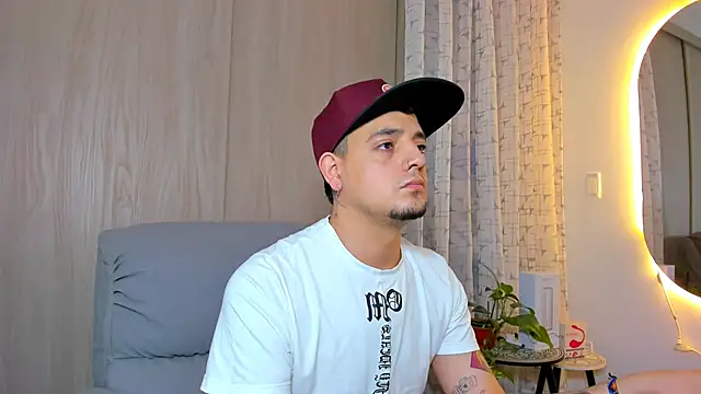 Snapshot of alejandro_calderon1 chatting on September 13, 2025, 3:28 am alejandro calderon1 online show from September 13, 2025, 3:28 am