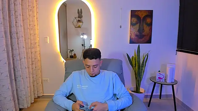 alejandro calderon1 online show from March 20, 2026, 4:24 am