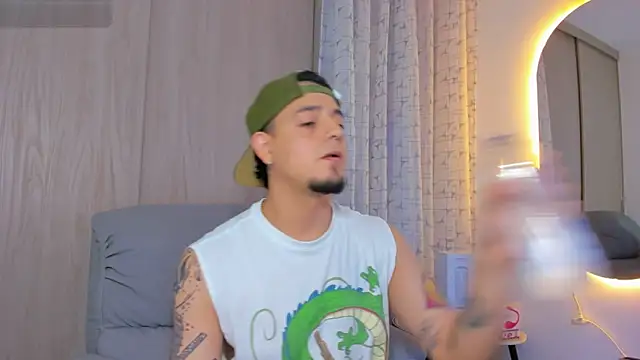 Snapshot of alejandro_calderon1 chatting on November 18, 2025, 2:38 am alejandro calderon1 online show from November 18, 2025, 2:38 am