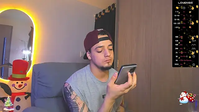 Snapshot of alejandro_calderon1 chatting on December 4, 2024, 4:59 am alejandro calderon1 online show from December 4, 2024, 4:59 am
