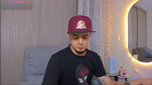 Snapshot of alejandro_calderon1 chatting on November 23, 2025, 2:54 am alejandro calderon1 online show from November 23, 2025, 2:54 am