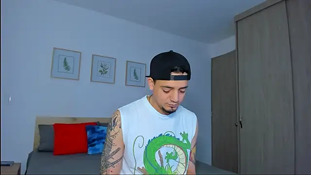 Snapshot of alejandro_calderon1 chatting on December 3, 2025, 3:07 am alejandro calderon1 online show from December 3, 2025, 3:07 am