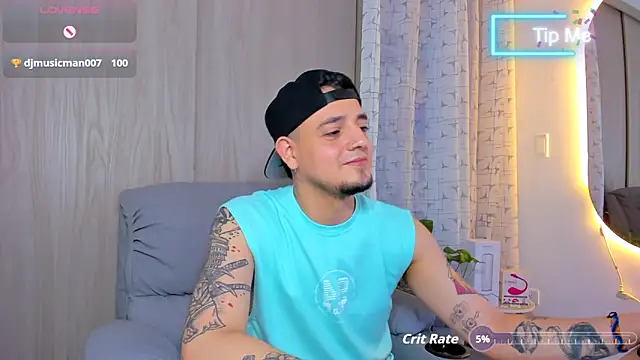 Snapshot of alejandro_calderon1 chatting on October 3, 2025, 3:52 am alejandro calderon1 online show from October 3, 2025, 3:52 am
