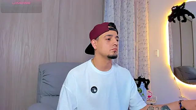 Snapshot of alejandro_calderon1 chatting on October 16, 2025, 2:09 am alejandro calderon1 online show from October 16, 2025, 2:09 am