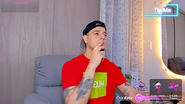 Snapshot of alejandro_calderon1 chatting on October 8, 2025, 4:25 am alejandro calderon1 online show from October 8, 2025, 4:25 am