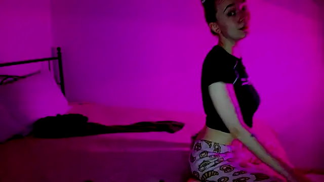 Snapshot of SexyCocobutt chatting on March 5, 2025, 12:11 pm SexyCocobutt online show from March 5, 2025, 12:11 pm