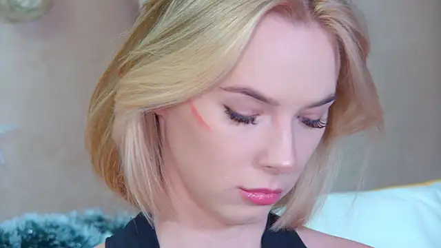 GentleRossi online show from December 3, 2025, 3:00 pm