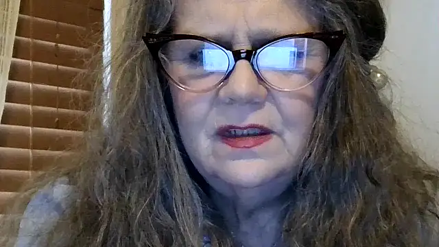 DestineeLoverGirl online show from December 5, 2025, 2:04 pm