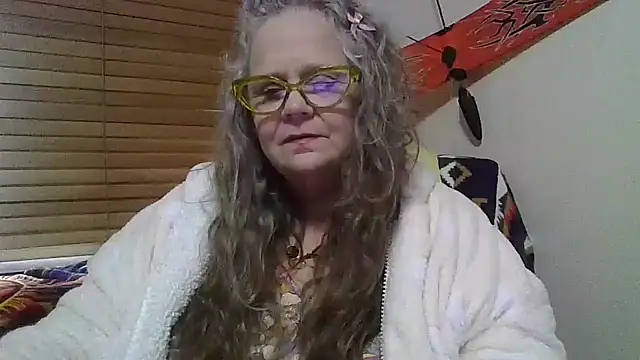 DestineeLoverGirl online show from June 26, 2026, 1:06 pm