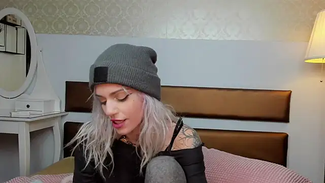 Snapshot of KatniseBabe chatting on September 24, 2025, 6:53 am KatniseBabe online show from September 24, 2025, 6:53 am