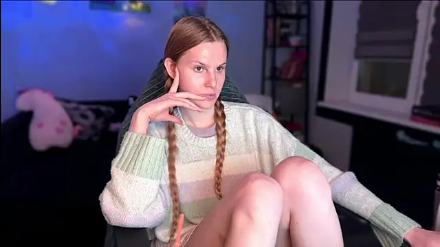 Snapshot of Chanel_Gill chatting on December 21, 2025, 9:26 pm Chanel Gill online show from December 21, 2025, 9:26 pm