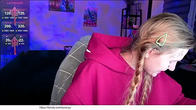 Snapshot of Chanel_Gill chatting on February 17, 2026, 8:06 pm Chanel Gill online show from February 17, 2026, 8:06 pm