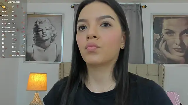 Snapshot of Beautyari_ chatting on November 25, 2025, 12:16 pm Beautyari online show from November 25, 2025, 12:16 pm