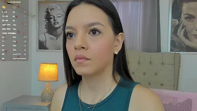 Snapshot of Beautyari_ chatting on November 8, 2025, 12:20 pm Beautyari online show from November 8, 2025, 12:20 pm