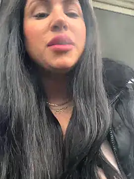 MeghanXO online show from October 31, 2025, 1:52 pm