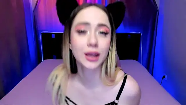 AriaSugar online show from March 3, 2025, 7:13 am