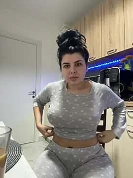 Snapshot of Scarlett-Dream chatting on January 13, 2026, 4:16 am Scarlett-Dream online show from January 13, 2026, 4:16 am