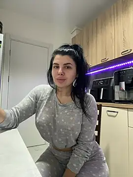 Snapshot of Scarlett-Dream chatting on January 15, 2026, 4:16 am Scarlett-Dream online show from January 15, 2026, 4:16 am