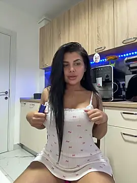 Scarlett-Dream online show from May 16, 2026, 6:01 am