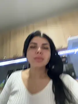 Snapshot of Scarlett-Dream chatting on November 28, 2025, 4:12 am Scarlett-Dream online show from November 28, 2025, 4:12 am