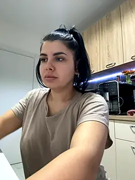 Snapshot of Scarlett-Dream chatting on November 20, 2025, 4:13 am Scarlett-Dream online show from November 20, 2025, 4:13 am