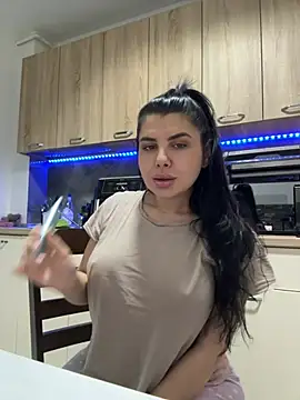 Snapshot of Scarlett-Dream chatting on February 10, 2026, 5:28 am Scarlett-Dream online show from February 10, 2026, 5:28 am