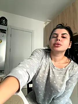 Snapshot of Scarlett-Dream chatting on October 24, 2025, 6:23 am Scarlett-Dream online show from October 24, 2025, 6:23 am