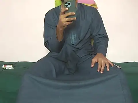 Snapshot of foxsanSs chatting on November 24, 2025, 12:05 pm foxsanSs online show from November 24, 2025, 12:05 pm