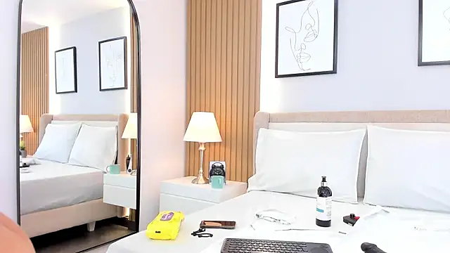 Snapshot of bounce_katty chatting on January 13, 2026, 8:35 pm bounce katty online show from January 13, 2026, 8:35 pm