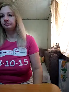 Snapshot of BustyBlond chatting on November 15, 2025, 6:17 am BustyBlond online show from November 15, 2025, 6:17 am